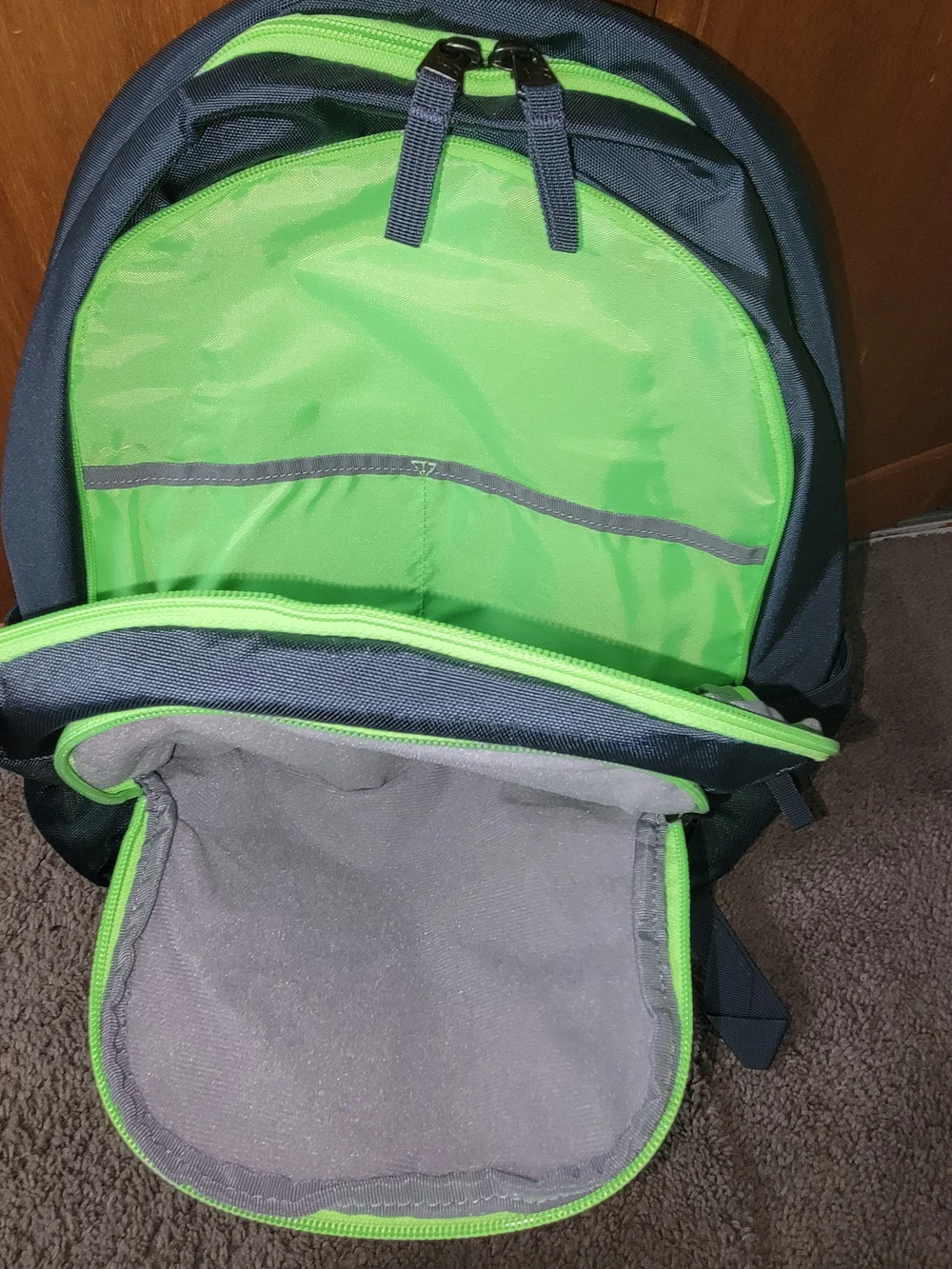 Under Armour Men's Gray & Green Backpack
